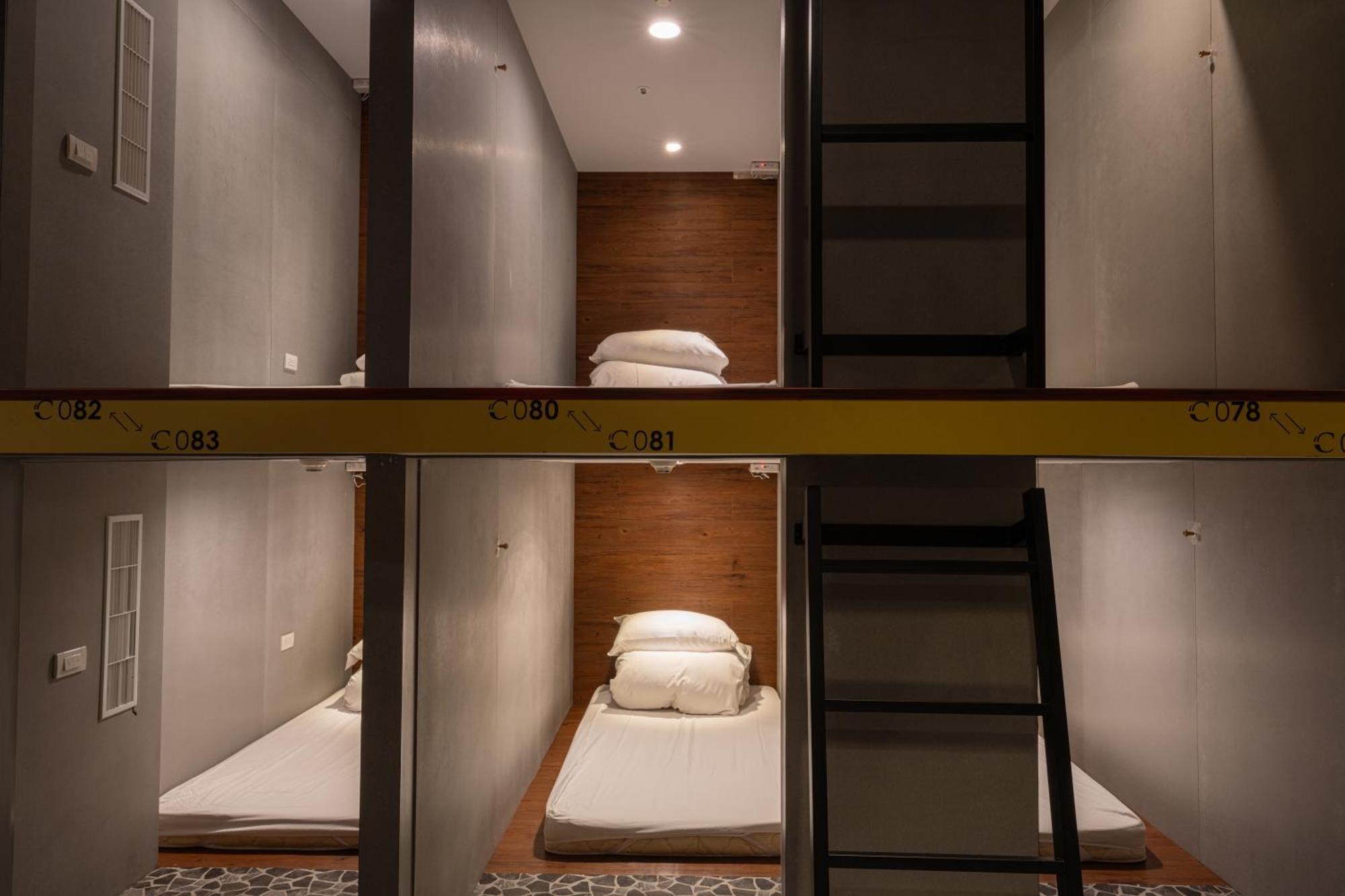 Ningcui Business Hotel Đài Trung Ngoại thất bức ảnh