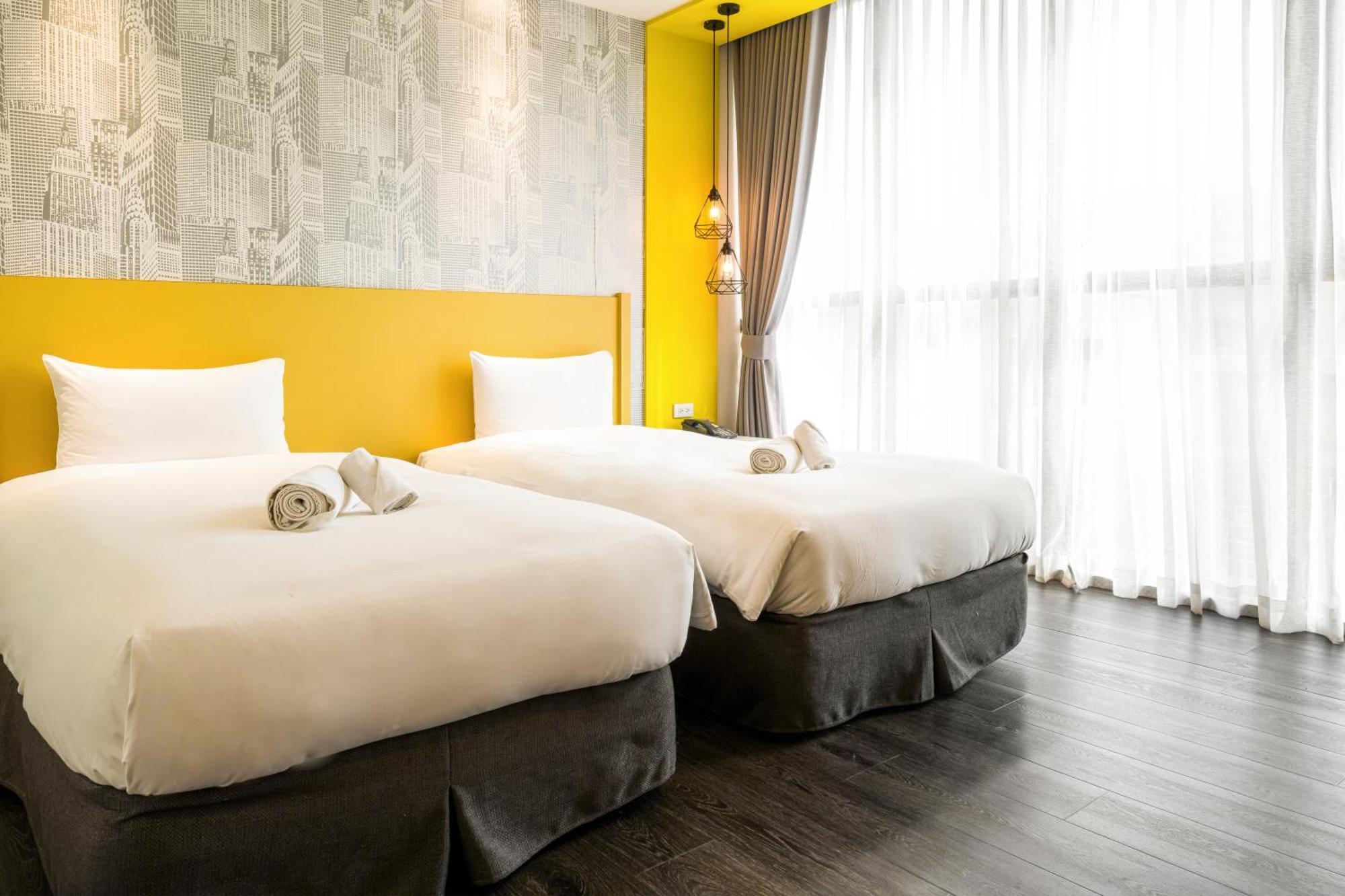 Ningcui Business Hotel Đài Trung Ngoại thất bức ảnh
